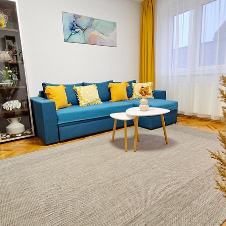 Tusmorez Central Apartment Тыргу-Муреш Экстерьер фото